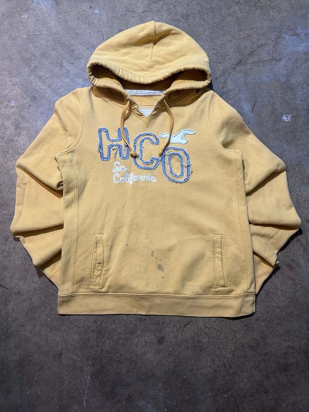Vintage Hollister Spellout Embroidered Hoodie - Picture 2 of 6